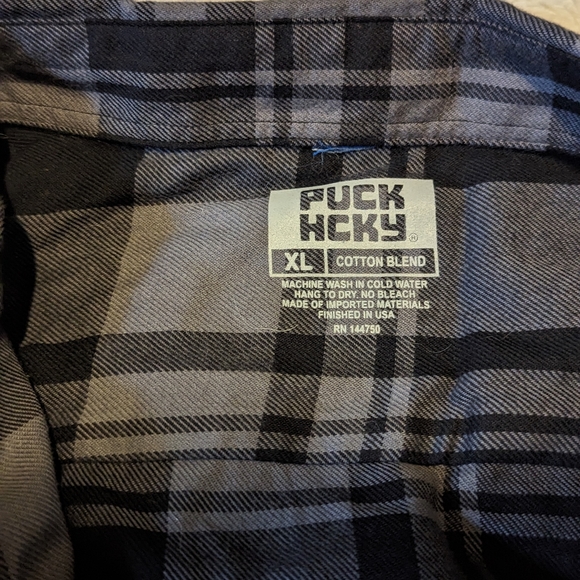 Puck Hcky Flannel *Like New* - Picture 3 of 3